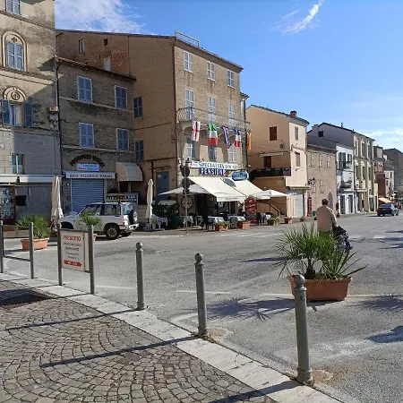 Delfino Azzurro 2* لوريتو