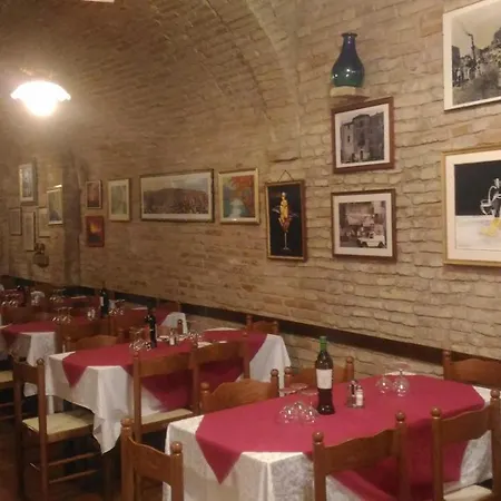 Delfino Azzurro Πανδοχείο 2*