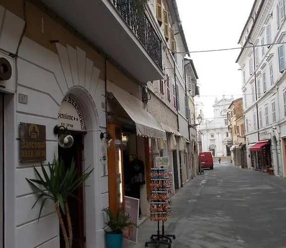 Delfino Azzurro 2* Loreto